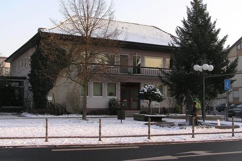Kläuschenmarkt rund ums Rathaus in Elsenfeld