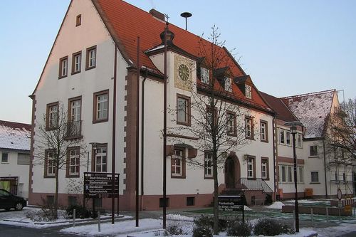 Erlenbacher WeihnachtsZauber im Rathaus-Innenhof